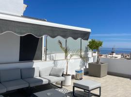 Apartamentos Abril, hotel in Nerja