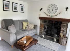 Tiny romantic cottage for two., hotel din Lostwithiel