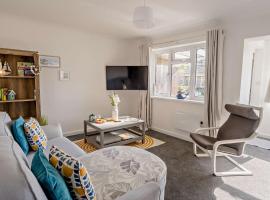 2 Bed in Ryde 91982, hotel i Brading