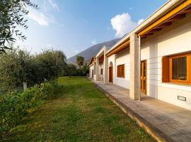 Casa degli Ulivi: Sale Marasino'da bir tatil evi