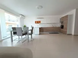 Cosy 2bed Apartment In Manikata By Homely