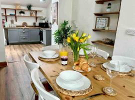 Afan Cottage - MTB/Hiking trails on your doorstep!, hotel in Glyncorrwg
