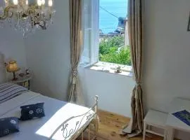 Romantic Studio Old Dinka - with Garden