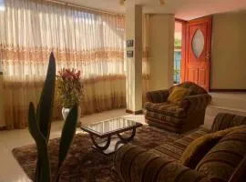 Apartamento Tranquilo y Espacioso cerca de Quito