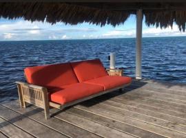 Basil Jones에 위치한 비치 호텔 La Chakra. A Stunning Ocean View Tropical Cottage!