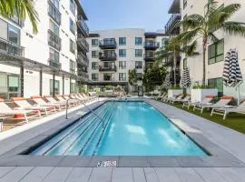 Luxury Hollywood Home - Pool/Gym/Parking