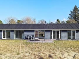 Four-Bedroom Holiday home in Ålbæk 4: Ålbæk şehrinde bir konaklama birimi