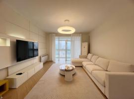 Shanghai Jing'an Temple Designer Boutique Large Four Rooms Apartment, ferieanlegg i Shanghai