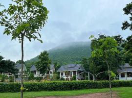 พรพนาฮิลล์รีสอร์ท, hotel v destinaci Ban Makok