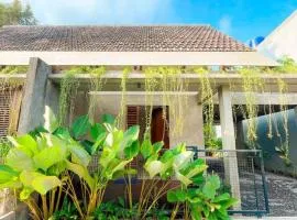 Villa Kamar Tamu Madurejo