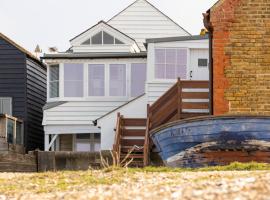 Stag Cottage, Sea wall, Ferienwohnung mit Hotelservice in Whitstable