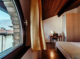 La Casetta di Riva - Cozy home in lakeside village, room in Riva San Vitale
