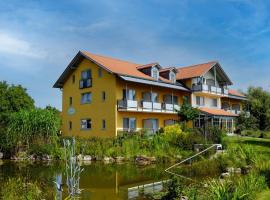 Landhotel Larenzen, hotel v destinaci Kirchham