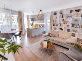 Comfy and stylish apartment with terrace near city center, cheap hotel in Bratislava