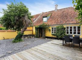 Idyllisk, historisk byhus ved fjorden i Mariager, hotel i Mariager