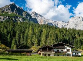 뮈르바흐암호흐크니그에 위치한 호텔 Mittereggalm