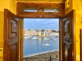 BLUE EYE - Waterfront home in a scenic location, cottage in Birgu