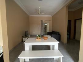 KMR Apartment - Fenda, hotel with parking in Pateh Ya