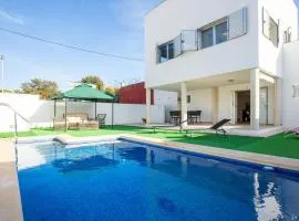3 Bedroom Amazing Home In El Mojón