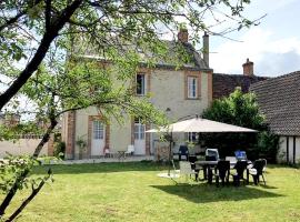 Awesome Home In Saint-vitre With Wifi, hotell i Saint-Viâtre