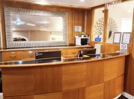 Barons Court Hotel Walsall, hotel en Walsall