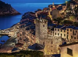 Capitolare Suite Tower, homestay in Portovenere