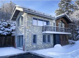 Chalet Ilulissat, cottage ở Courchevel