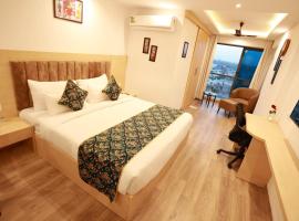 The anukampa suite room with pool, apartament a Jaipur