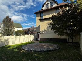 Serenity in Butler: 2-BR Apt with fenced Yard near NYC, hotell sihtkohas Butler