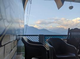 One Soul Mount Kailash Homestay, hotel s parkiriščem v mestu Munsyari