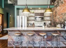 80 Lex 202 Iconic Downtown Location