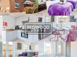 Modern Serviced Apartments For Contractors & Families With FREE Parking, WiFi & Netflix By REDWOOD STAYS, pet-friendly hotel in Basingstoke