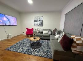 Deluxe 3 Bedroom EWR airport home, hotel en Elizabeth