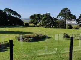 Luxury Apartment in the New Forest with a Sea View