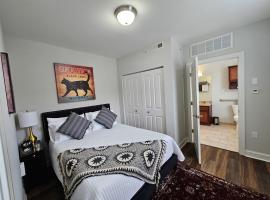 One Bedroom Partment at the Inman - 202, hotel v destinaci Champaign