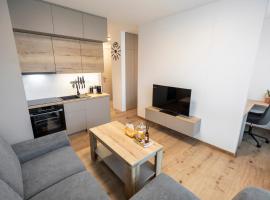 ALURE RESIDENCES 5 & 24h self check-in, private parking in front of the apartment building included, new building, the apartment building has its own park with a lake and outdoor fitness, children's playground, CITY CENTER, hôtel à Banská Bystrica