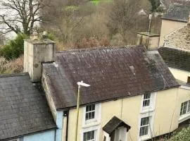 Bryndegwel in Saint Dogmaels, cardigan- river views, Free parking