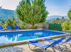 Villa Acqua, a private, luxury villa with pool., hotel u gradu 'Marantochori'