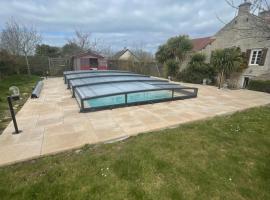 BIENVENUE CHEZ NOUS, hotel v destinaci Ver-sur-Mer