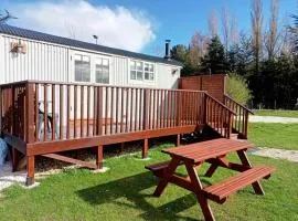 Woodpecker Shepherds Hut