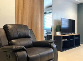 CRIB 217 SUBIC BAY - Mediterranean Condo with Unlimited Massage