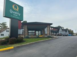 Quality Inn: Leamington şehrinde bir otel
