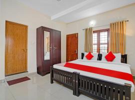 OYO Flagship Chaitanaya Inn Infopark Kochi, hotell i Muttam