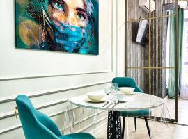 Turquoise Studio Two-Room in Almaty, hotel para golfe em Almaty