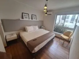 Gorgeous 2BDRM with A/C - Miraflores