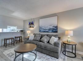 1408 Perrin Dr, Unit C - Ocean Walk Sleeps 8، فندق في ميرتل بيتش