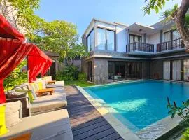 Seminyak Icon - by Karaniya Experience - CHSE certified