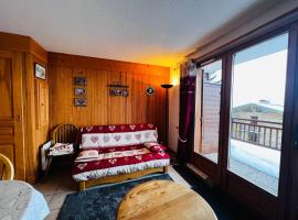 Les Saisies: Appt 2P+C, terrasse, TV, lave-vaisselle - 5 pers - FR-1-293-399, ξενοδοχείο σε Hauteluce