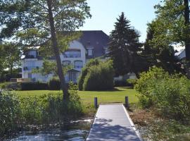 Residence on Lake Balmer، فندق في بالم