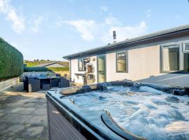 T6 The Warren, hotel with pools in Abersoch